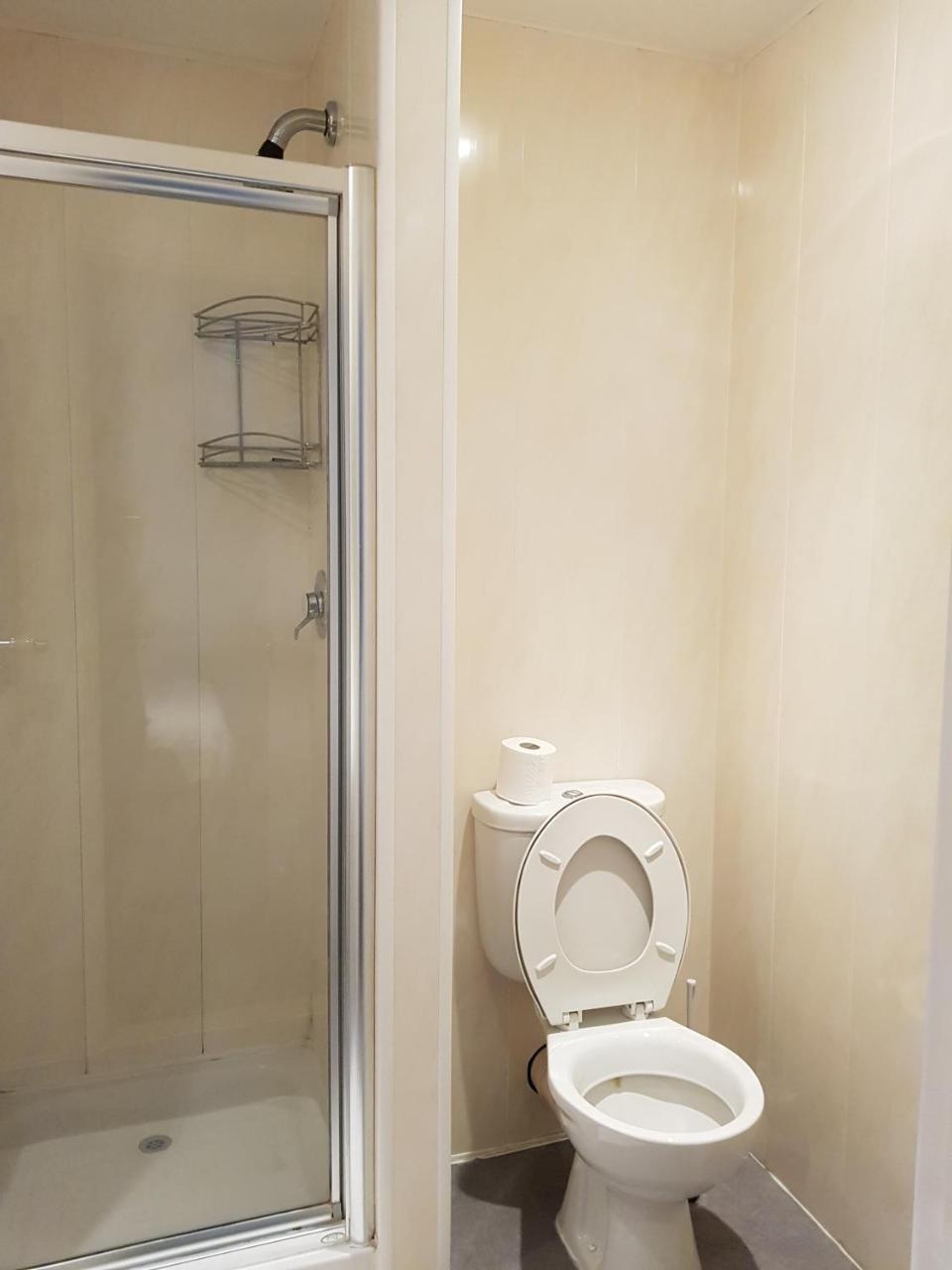 Single Room Shower